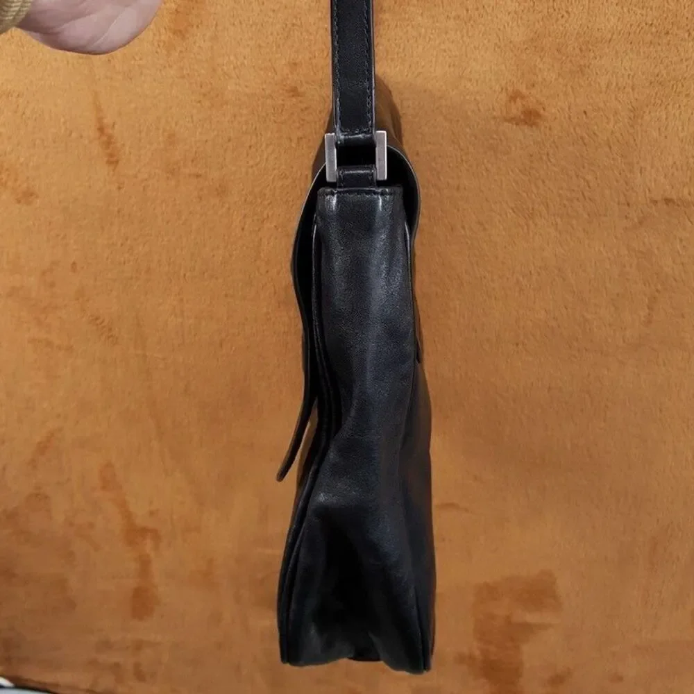 BALENCIAGA Large Black Leather Agneau Grungy Messenger Bag Crossbody $2290